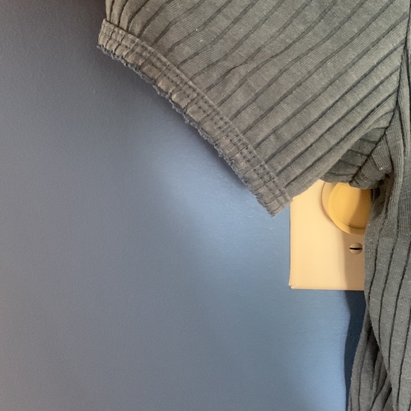 American Eagle TShirt - Picture 5 of 11